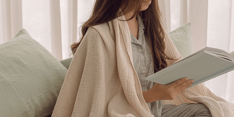 Sunday Bedding Cloud Throw