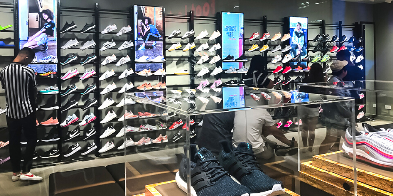 shoes locker shop